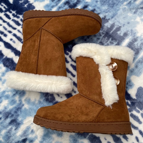 Limited Quantity SO® Abigail Women's Faux-Fur Winter Boots Size 8.5 Like New - Picture 3 of 13